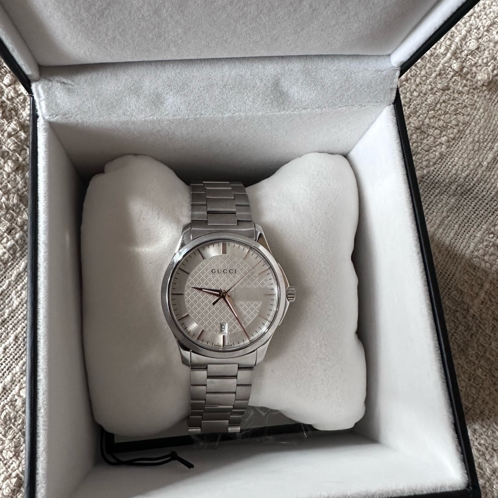 Silver, Gucci Watch. Authentic.